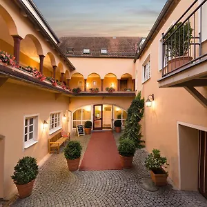 https://hotel-munchner-hof.com-bavaria.com